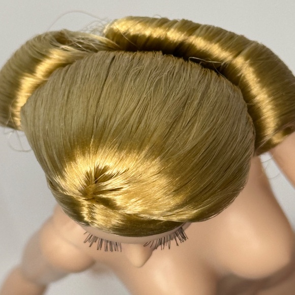 East 59th Integrity Stilettos Out Constance Sugar Nude Fashion Doll Articulated - Picture 7 of 12